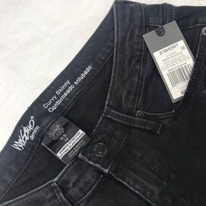 Ladies Mossimo Midnight Black cropped jeans
